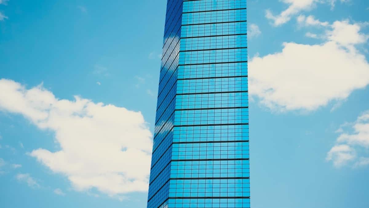 کریتورهای ایران: چطور با برندهای عمان در Moj قرارداد آموزش برند بسازیم